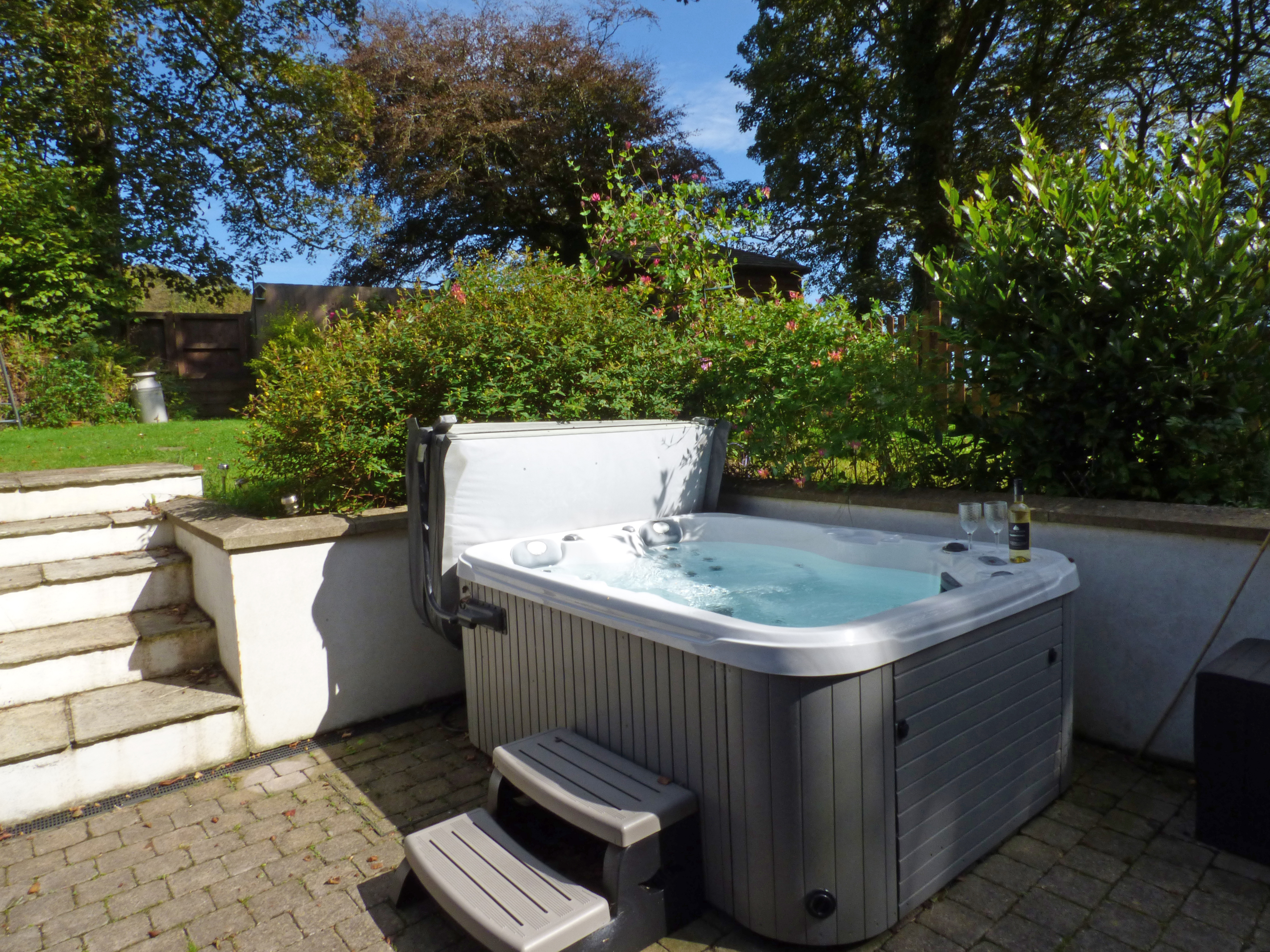 Dog Friendly Holiday Cottages In Wales With Hot Tubs