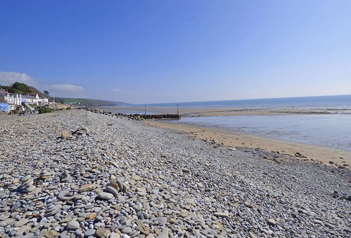 Discover Amroth, Pembokeshire - The Coastal Cottages Guide to cottage ...